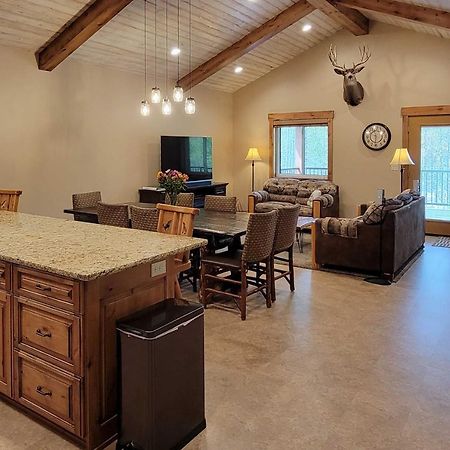 Outdoor Adventure Hub About 20 Miles To Yellowstone! Island Park Exterior foto